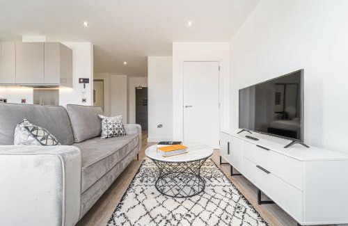 Barnt Green Apartment | Seven Living Residences Solihull - Close to NEC & BHX - Free Parking
