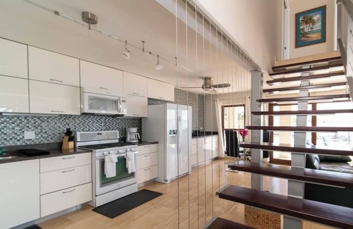 Northwest Point Condo | Seven Mile View # 1: 2 BR Oceanfront Condo/w Pool