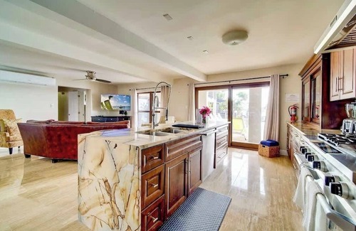 Northwest Point Condo | Seven Mile View#2: 2 BR Oceanfront Condo w/Pool