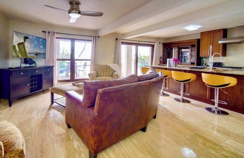 Northwest Point Condo | Seven Mile View#2: 2 BR Oceanfront Condo w/Pool