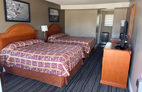 Kingston Hotel | Seven Oakes Motel