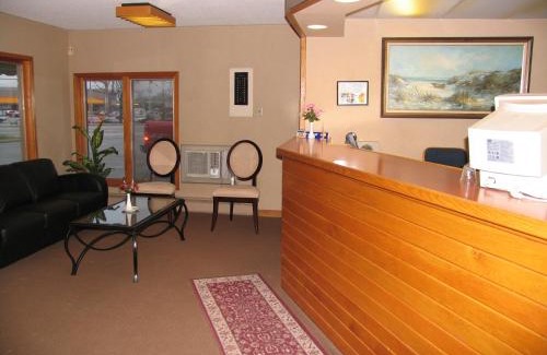 Kingston Hotel | Seven Oakes Motel