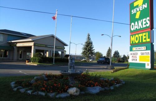 Kingston Hotel | Seven Oakes Motel