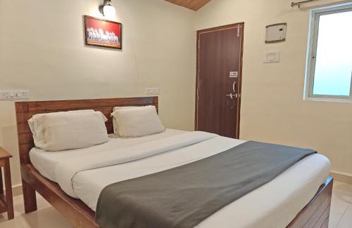 Morjim Hotel | Seven Petals Cottages