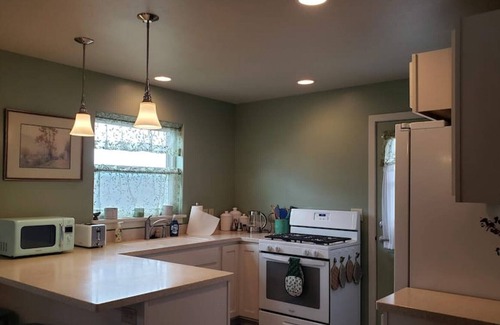 Livingston House | Seven Sisters Home Away from Home