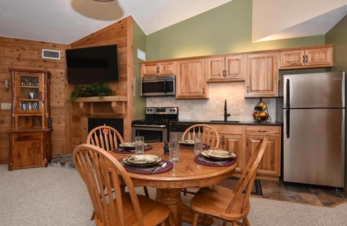 Seven Springs Apartment | Seven Springs 1 Bedroom Premium Condo, Ski In Ski Out condo