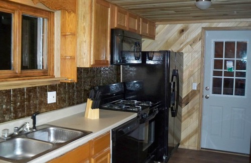 Mill Run Cabin | Seven Springs 20 miles or Laurel Ridge Cross Country Ski Center 5 miles