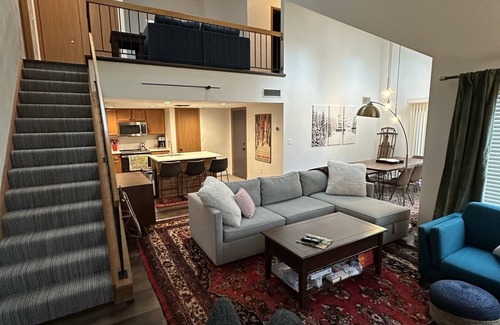 Seven Springs House | Seven Springs 3 Bedroom Sunridge Townhome - Newly Updated & Steps to the Slopes