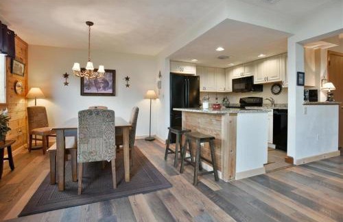 Seven Springs Apartment | Seven Springs 3 Bedrooms Premium Condo, Ski In Ski Out condo