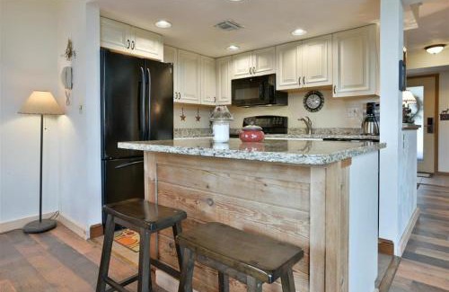 Seven Springs Apartment | Seven Springs 3 Bedrooms Premium Condo, Ski In Ski Out condo