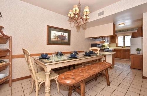Seven Springs Condo | Seven Springs 4 BR Deluxe Townhouse, Sleeps 11! by RedAwning - Save 10% on 3 Nights, 15% on 5 Nights!