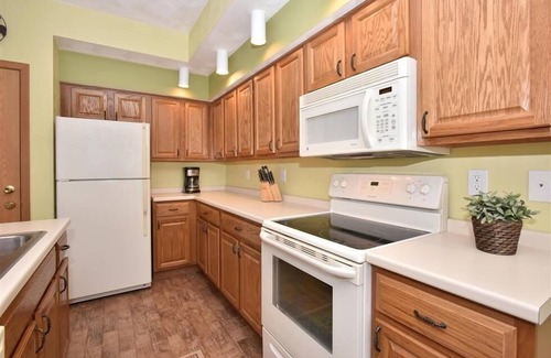 Seven Springs Condo | Seven Springs 4 BR Premium Condo, Mountain Views! by RedAwning - Save 10% on 3 Nights, 15% on 5 Nights!