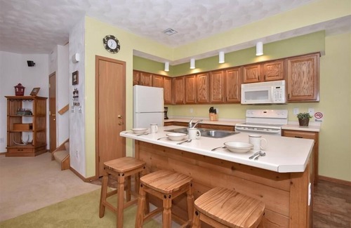 Seven Springs Condo | Seven Springs 4 BR Premium Condo, Mountain Views! by RedAwning - Save 10% on 3 Nights, 15% on 5 Nights!