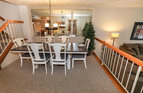 Seven Springs Apartment | Seven Springs Meadowridge 2 Bedroom Standard Condo with Mountain Views condo