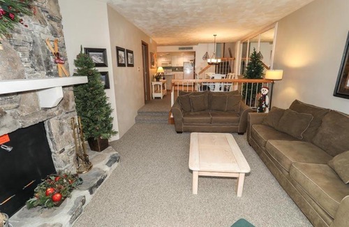 Seven Springs Apartment | Seven Springs Meadowridge 2 Bedroom Standard Condo with Mountain Views condo