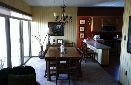 Seven Springs Condo | Seven Springs Mountain Villa Condo. Sleeps 6, 2 bedrooms and 2 full baths