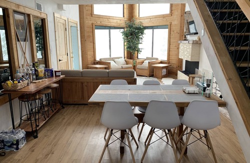 Seven Springs Condo | Seven Springs ski in/out loft