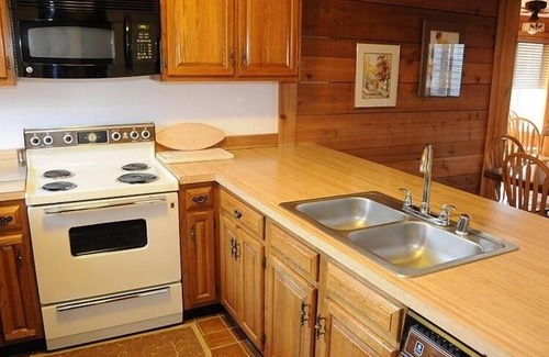 Seven Springs Condo | Seven Springs Swiss Mountain 3 Bedroom Standard Condo, Sleeps 8! by RedAwning