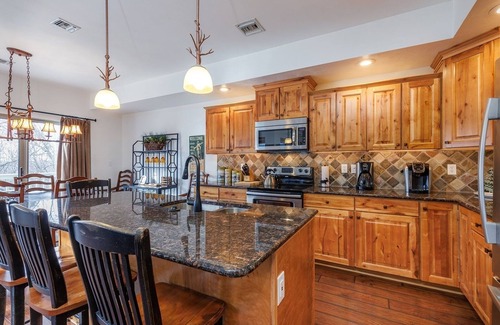 Seven Springs Condo | Seven Springs Woodridge 4 Bedroom Premium Condo, Deck with Mountain Views by RedAwning