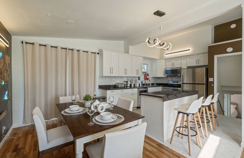 SeaTac House | Seven Star Home Away From Home