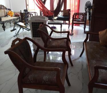 Thalawatugoda House | SevenSun HomeStay Villa