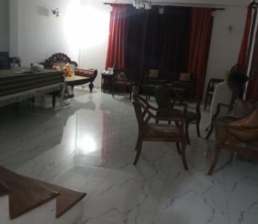Thalawatugoda House | SevenSun HomeStay Villa