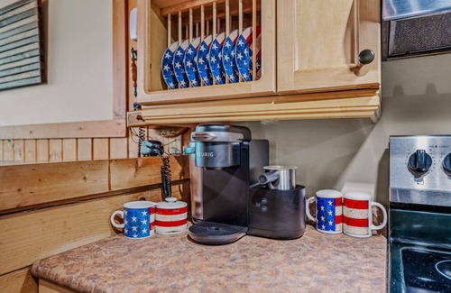 Great Cacapon House | Seventh Heaven - pet friendly, hot tub, wifi, kid's loft, wifi, grill, king bed