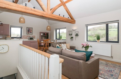 Longhope Cottage | SEVENWOODS VIEW, pet friendly, character holiday cottage in Longhope