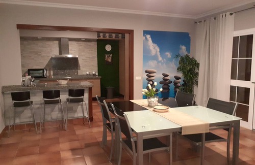 Bellavista-La Palmera House | SEVILLA CITY, LUXUY APARTMENT: PARKING FREE, METRO AND POOL