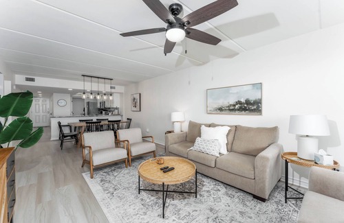 South Padre Island Condo | Seville 405 - Beachfront Condo Private Balcony, 2 Pools