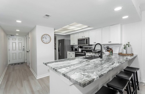 South Padre Island Condo | Seville 405 - Beachfront Condo Private Balcony, 2 Pools