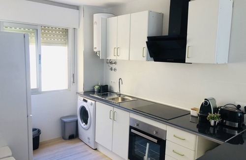 Bellavista Condo | Seville Fair 12 minutes. A very wide and bright floor