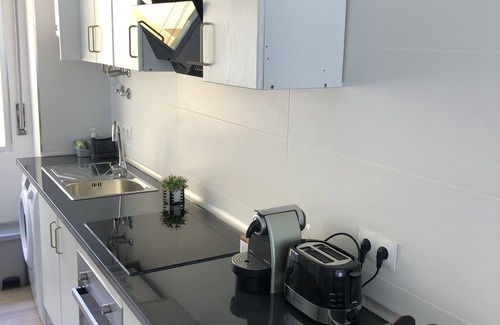 Bellavista Condo | Seville Fair 12 minutes. A very wide and bright floor