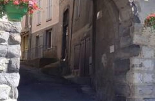 Seyne Apartment | Seyne 15 minutes from the Serre-Ponçon dam