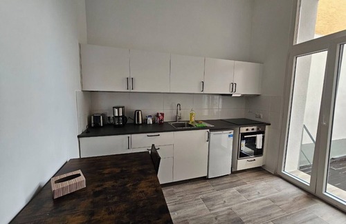 Bergisch Gladbach Hostel | SFN Home Stay