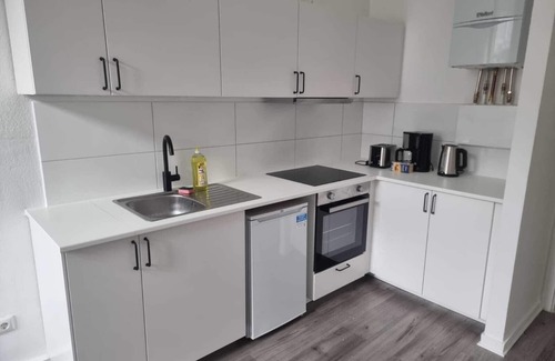 Bergisch Gladbach Hostel | SFN Home Stay