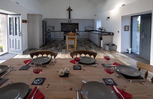 Menai Bridge Cottage | 'SGUBOR, family friendly, character holiday cottage in Pentraeth