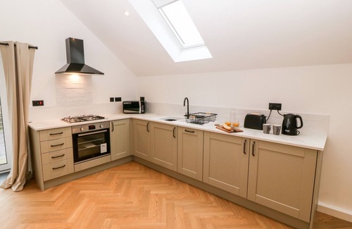 Ty Croes Cottage | SGUBOR, pet friendly, with hot tub in Llangefni