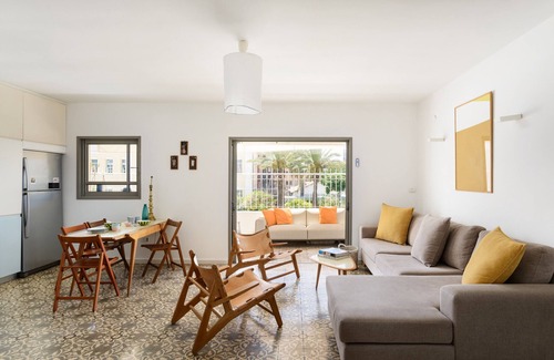 Neve Tzedek Apartment | Shabazi 12.24