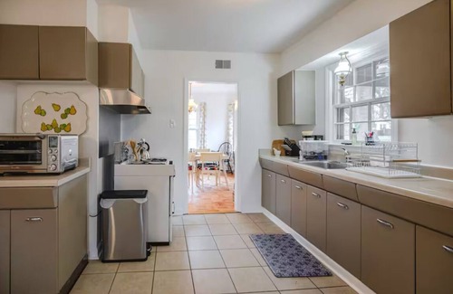 East Memphis House | Shabby Chic Goals/Styled Stay with Vintage Soul