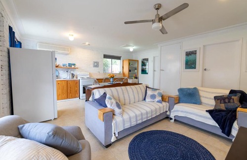 Yanchep House | Shabby Chic Shack - 2 bedroom Beach Cottage