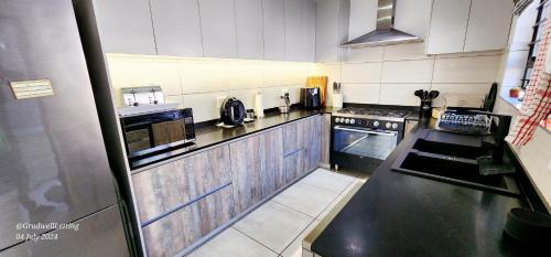 Ramsgate Beach Apartment | Shad Shack - Sleeps 10
