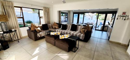 Ramsgate Beach Apartment | Shad Shack - Sleeps 10