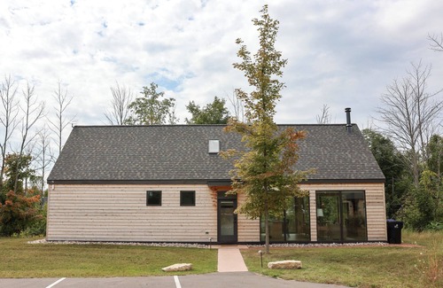 Fish Creek Cottage | Shade Tree at Loma Cottages