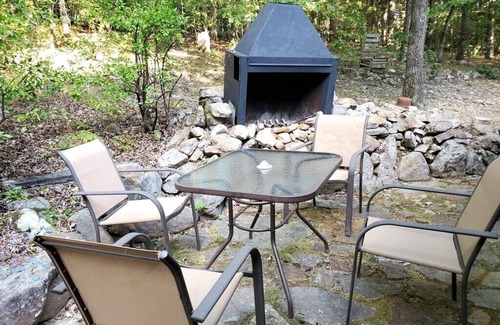 Pleasant Grove House | Shadow Me Secluded Cabin