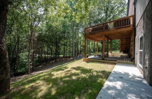 Winchester House | Shady Cove Retreat With Peaceful Views Firepit with Marina and Lake Access Nearby