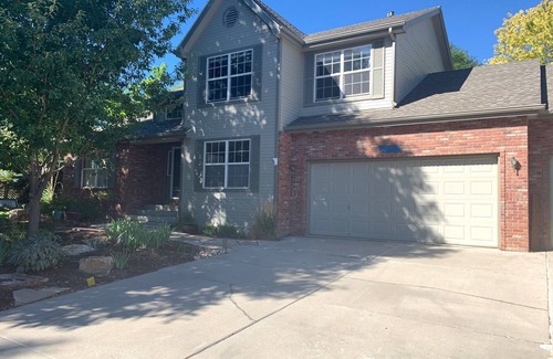 Loveland House | Shady Grove 4 King Beds, Dog Run & Outdoor Fun
