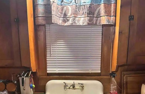 Lupton Cabin | Shady Shores Gillette Cabin Family/Pet friendly cabin on George Lake