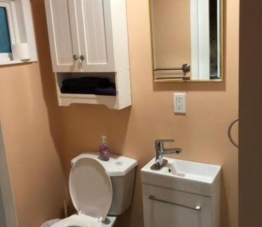 Chilliwack Proper Village West House | Shady Willow Guest House - SMALL Indipendent Units with Seperate Entrance for Travellers