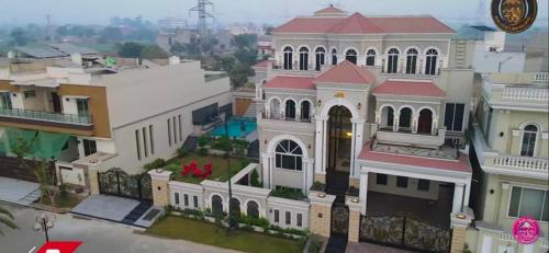 Faisalabad House | Shaheen Palace